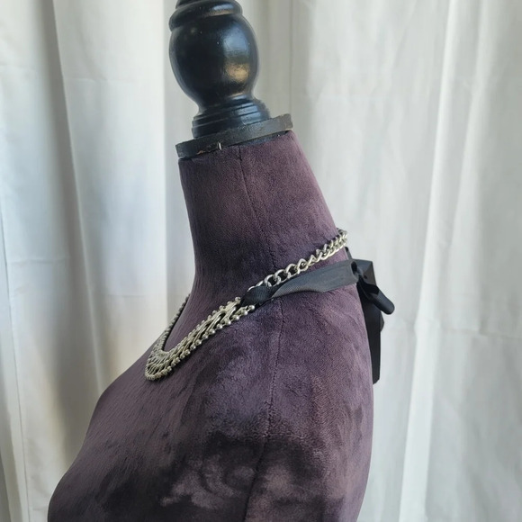 Gorgeous Womens Black Chain Black Ribbon Tie Necklace Chunky - Picture 2 of 10